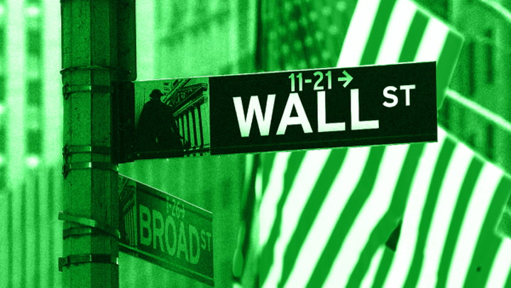 How Jim Cramer Spots a Stock to Buy