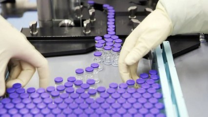 Covid-19: Pfizer annonce que son candidat vaccin est "efficace à 90%"