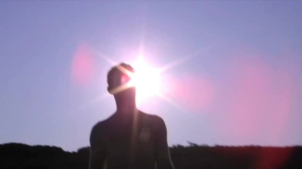 Der Junge mit den strahlenden Augen - Trailer (Deutsch)