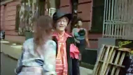 An Englishman In New York (2009) - Trailer/Preview [Quentin Crisp]