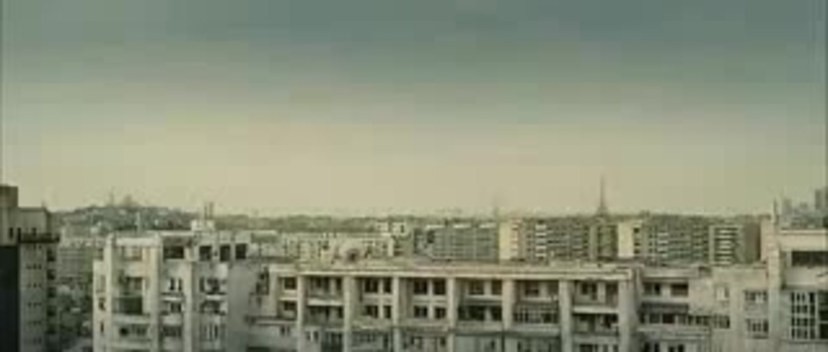 District B13 - US Trailer