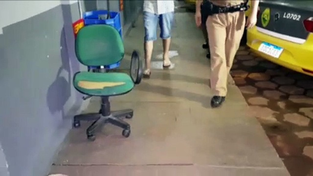 Jovens flagrados com maconha e cocaína são presos pela Polícia Militar