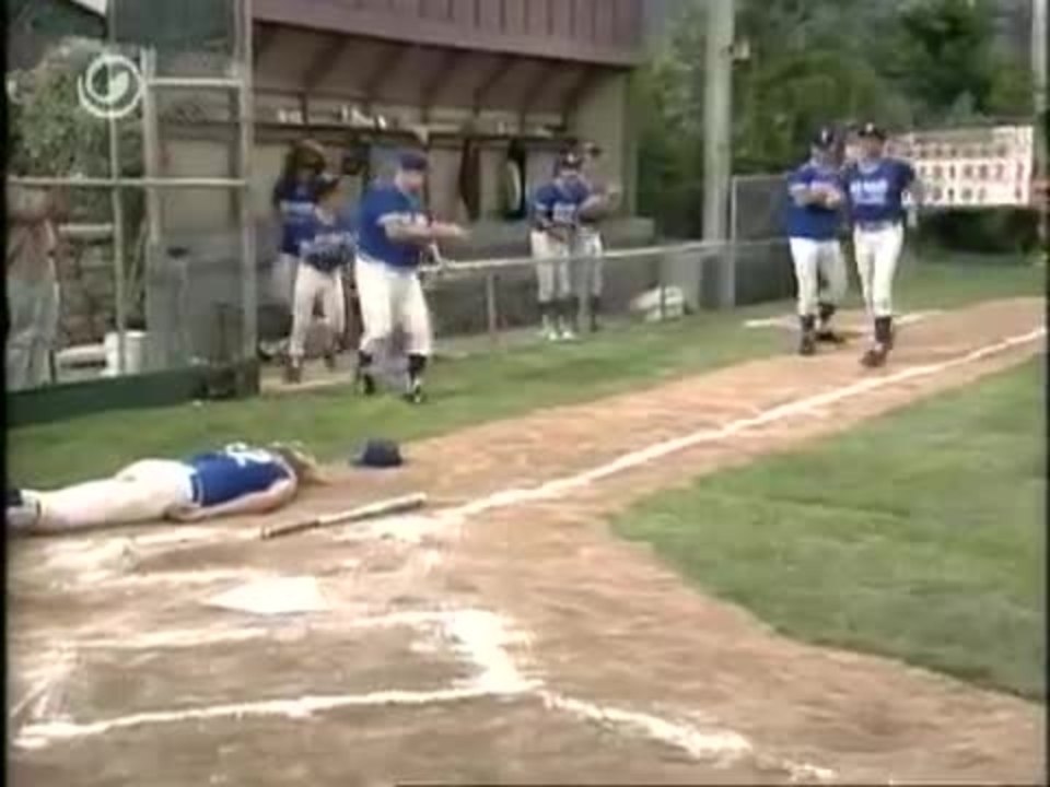 Eine schrecklich nette Familie - Clip Ich hasse euch alle (Deutsch)