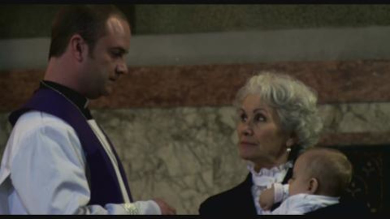 The Devil Inside - Clip Die Taufe (Deutsch) HD