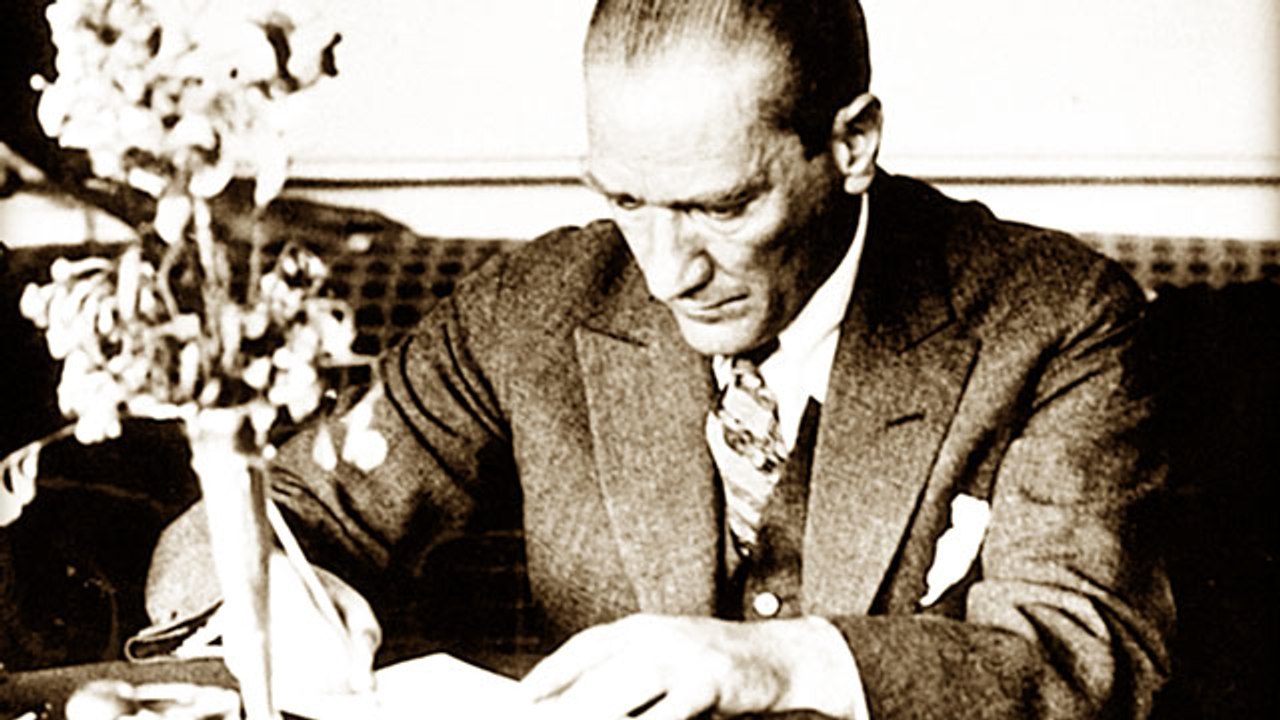 Kadim dostu Cebesoy, Atatürk'ü anlatıyor: Demokrasi ruhuna işlemişti