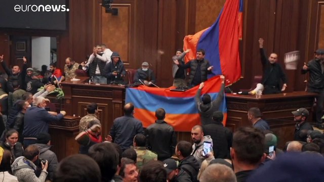 Ermenistan ile Azerbaycan Dağlık Karabağ'da çatışmaların sonlandırılması konusunda anlaştı