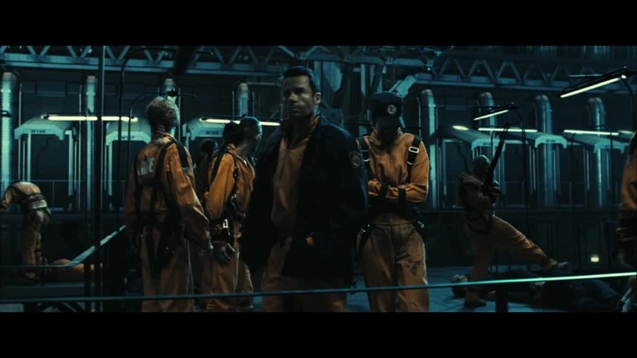 Lockout - Clip 9 Mace (Deutsch)