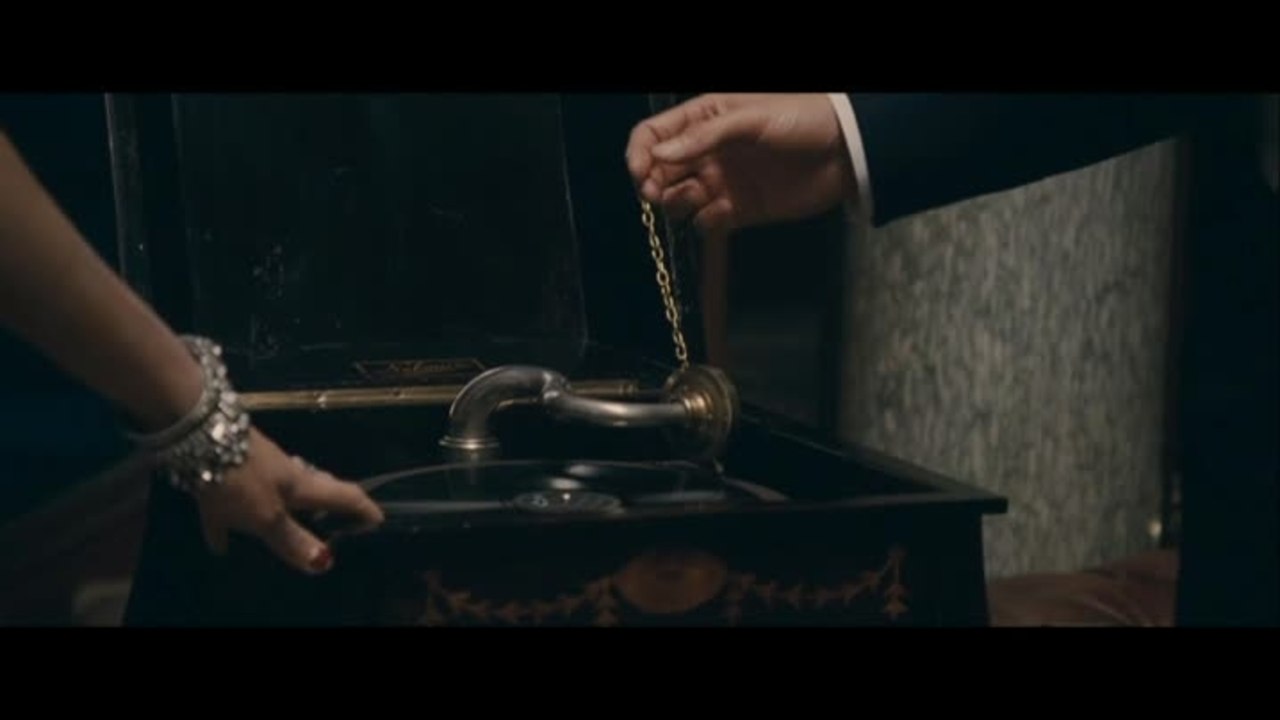 WE - Clip 1 Der erste Tanz (Deutsch)