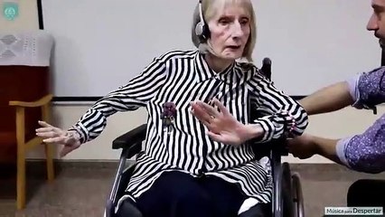 Alzheimer hastası Marta González, Kuğu Gölü'nü dinlerken yaptığı koreografiyi hatırladı