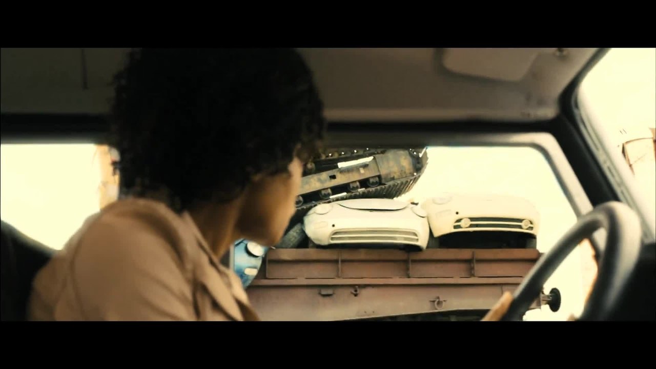 Skyfall - Clip 1 Bagger vs Zug (Deutsch) HD