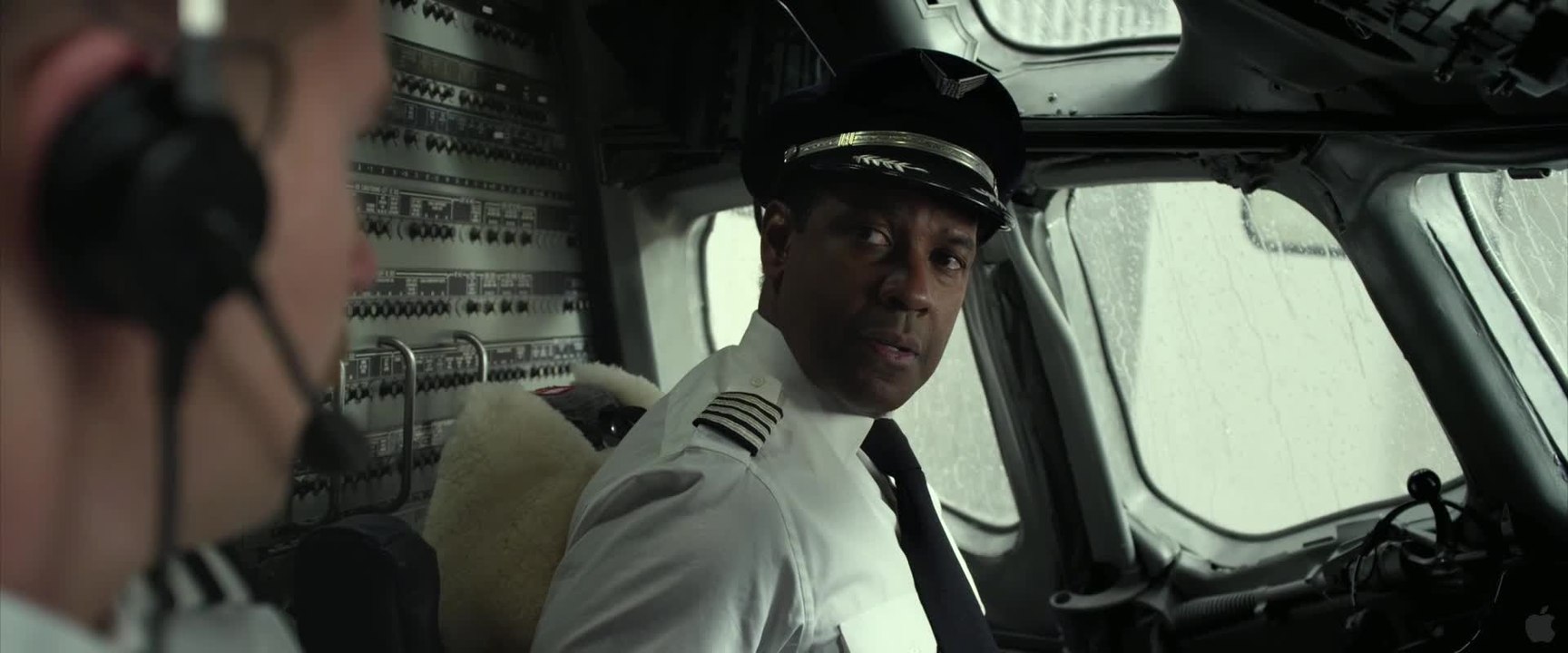 Flight - Clip (English) HD