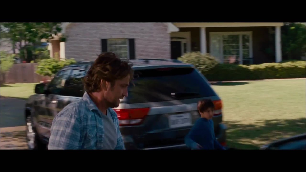 Playing for Keeps - Inside Look Father and Son (English) HD