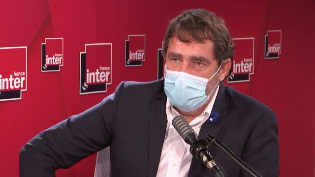 On ne parle pas du petit commerce, on parle d’une crise mondiale, celle du Covid : toutes les 30 secondes en France un malade du Covid rentre à l’hôpital (Christophe Castaner)
