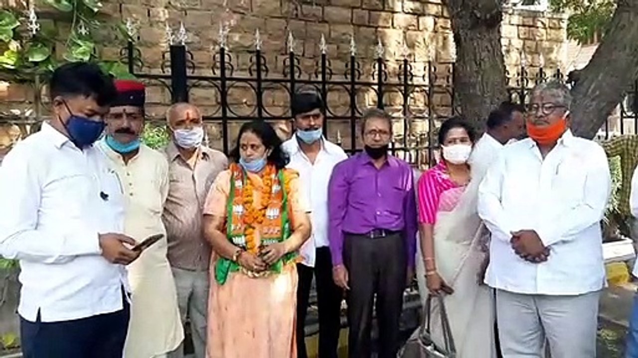 उत्तर में कांग्रेस की कुंती तो दक्षिण में भाजपा की वनीता बनी महापौर