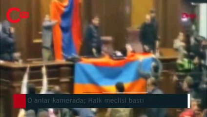 Ermenistan yenilgiyi kabul etti, halk meclisi bastı