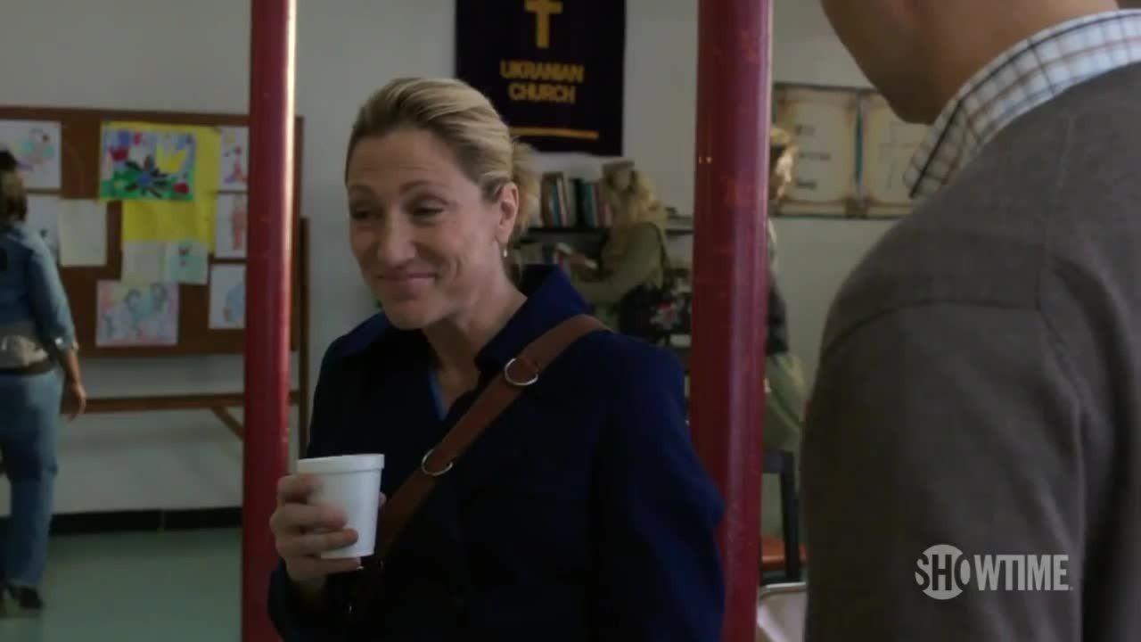 Nurse Jackie - S05 E02 Clip Get Your Hand Up (English) HD
