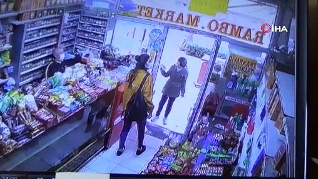 Utanmazlığın böylesi... Hiçbir şey yapmamış gibi küçük kıza tükürdüğü anı izledi