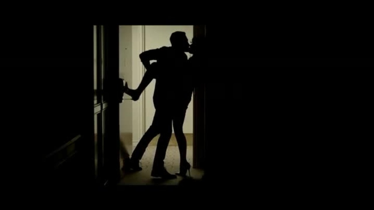 Ask Kirmizi - Trailer (German Subtitles)