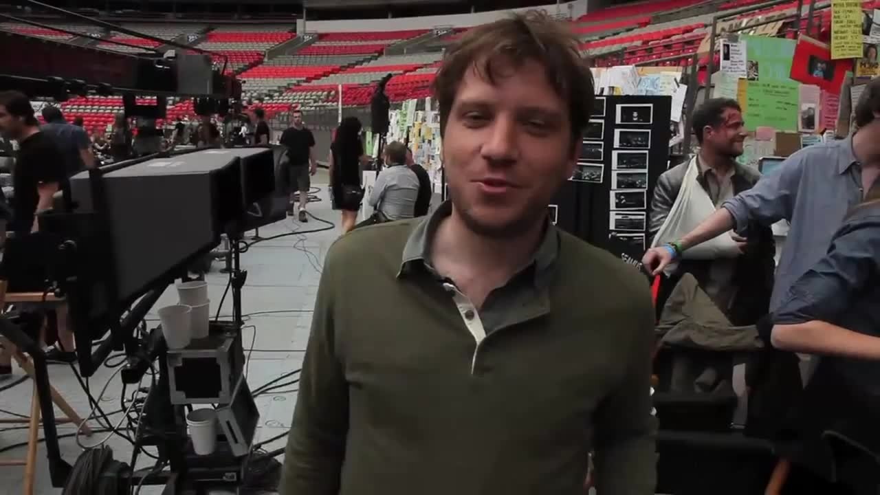 Godzilla - Set Visit (English) HD