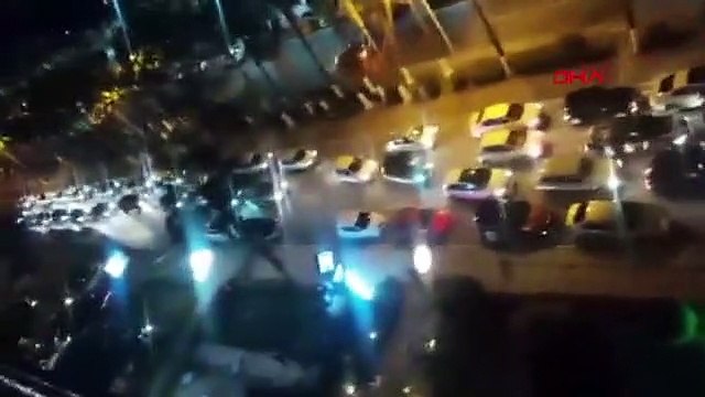 Koronavirüsü hiçe sayıp, yol ortasında halay çekenlere gözaltı