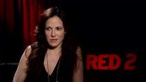 R.E.D. 2 - Interview Mary Louise Parker Ã¼ber die RÃ¼ckkehr ans Set (English) HD