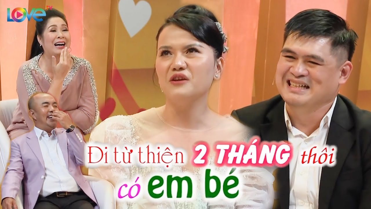 Cấn bầu vì quá đam mê từ thiện, cặp đôi có màn cầu hôn cười đau cả ruột
