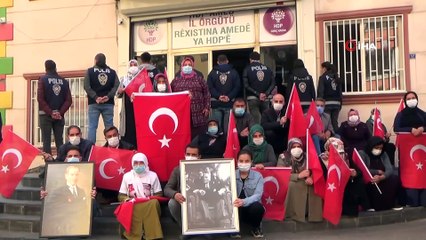 - Evlat nöbetindeki aileler Atatürk’ü andı