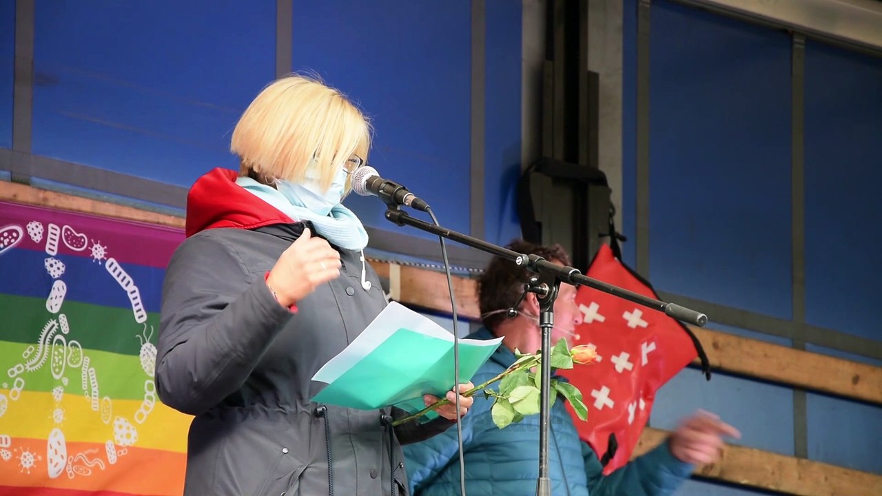 Polizeisprecherin Simona Dematté - Demo Messeplatz #Basel - 07 - 7.11.2020