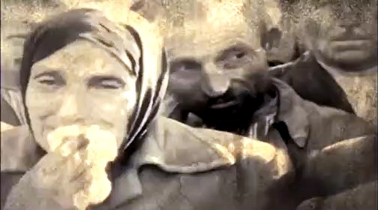 Çocuk Kalpler Kumpanyası ve Erhan Güleryüz'den 10 Kasım klibi: Gittiğin yağmurla gel