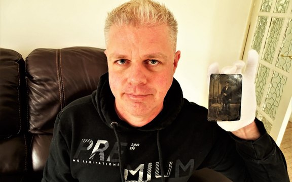 Il achète une photo 8 euros puis réalise qu'elle en vaut pas moins de 2 millions !