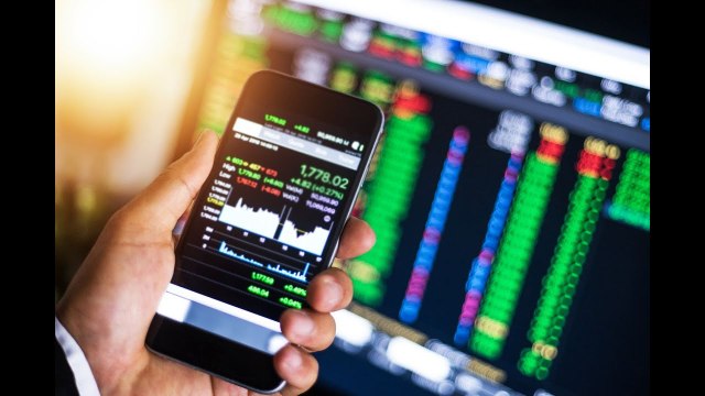 Online Brokers Suffer Service Failures as Markets Surge