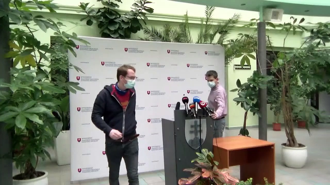 Brifing ministra zivotneho prostredia SR Jana Budaja