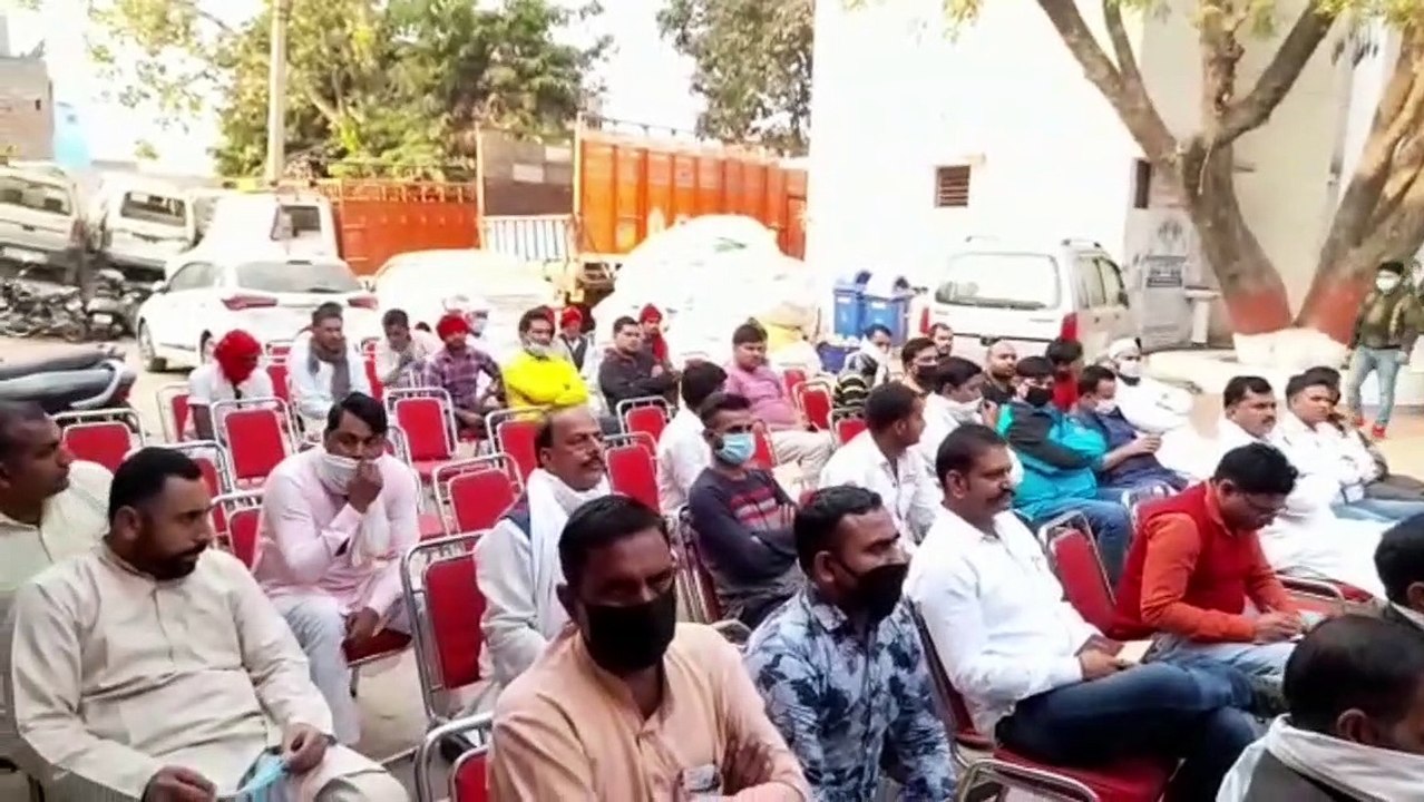 अगामी त्यौहारो को सकुशल संपन्न कराने के लिए शांति समिति की बैठक हुई