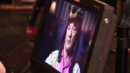 St. Vincent - Featurette Behind The Scenes at Fox NFL Sunday (English) HD