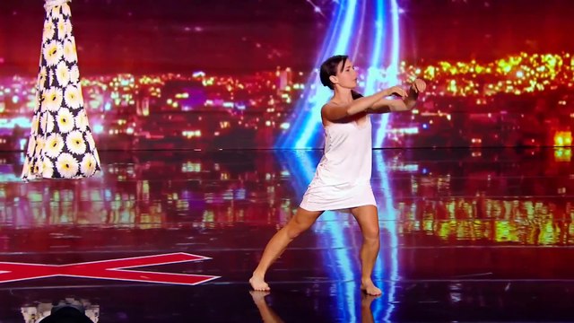Dans La France a un incroyable talent , Kyra danse pour la maladie d'Azheimer