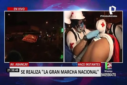 Policía reprimió a manifestantes con bombas lacrimógenas en protesta contra Manuel Merino