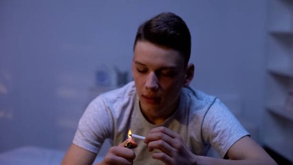 Alccol, tabac, drogue... Où en sont nos ados dans leurs addictions ?