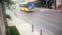 Sarıyer’de motosiklet kazası kamerada