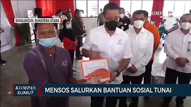 Menteri Sosial Salurkan Bantuan Sosial Tunai