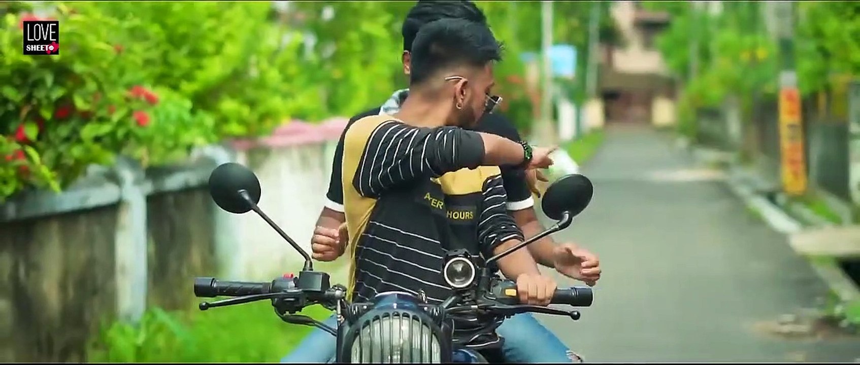 Yeh Kaali Kaali Aankhen _ Baazigar _ Shahrukh Khan _ Hindi Song 2020 _ Cute  Love Story _ LoveSHEET