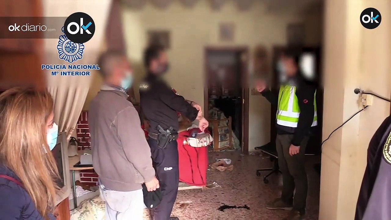 La Policía resuelve el asesinato de un joven al hallar su coche emparedado en la casa de sus asesinos