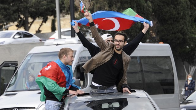 نصر عظيم.. أذربيجان تحتفل بما تحقق في قره باغ