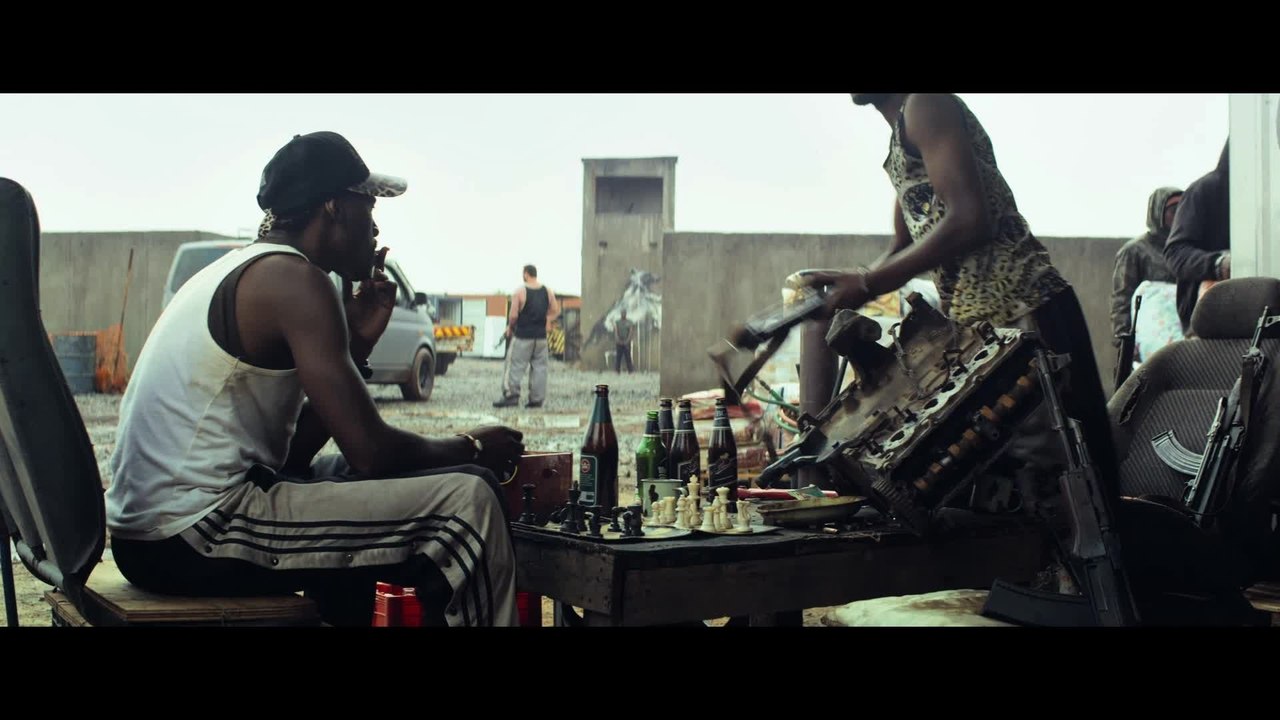 Chappie - Clip 03 Angriff (Deutsch) HD