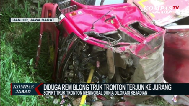 Hilang Kendali, Truk Tronton Masuk Jurang Sedalam 30 Meter