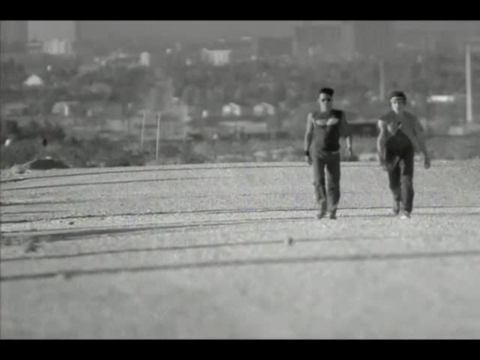 Highway - Trailer (English)