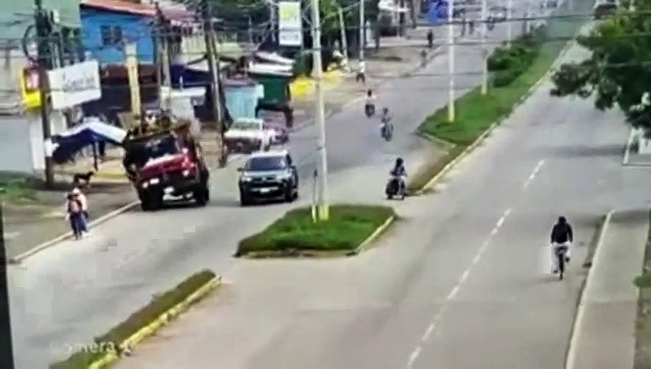 Accidente De tránsito Captado En Cámara Súper Impactante