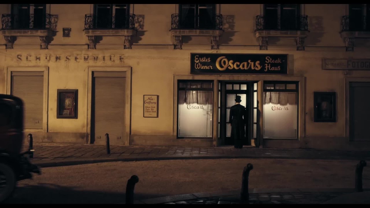 Therapie fÃ¼r einen Vampir - Clip Blutiges Steak (Deutsch)