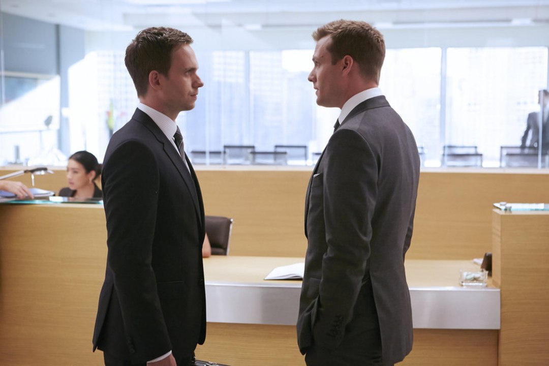 Suits - S04 Sneek Peak (English)