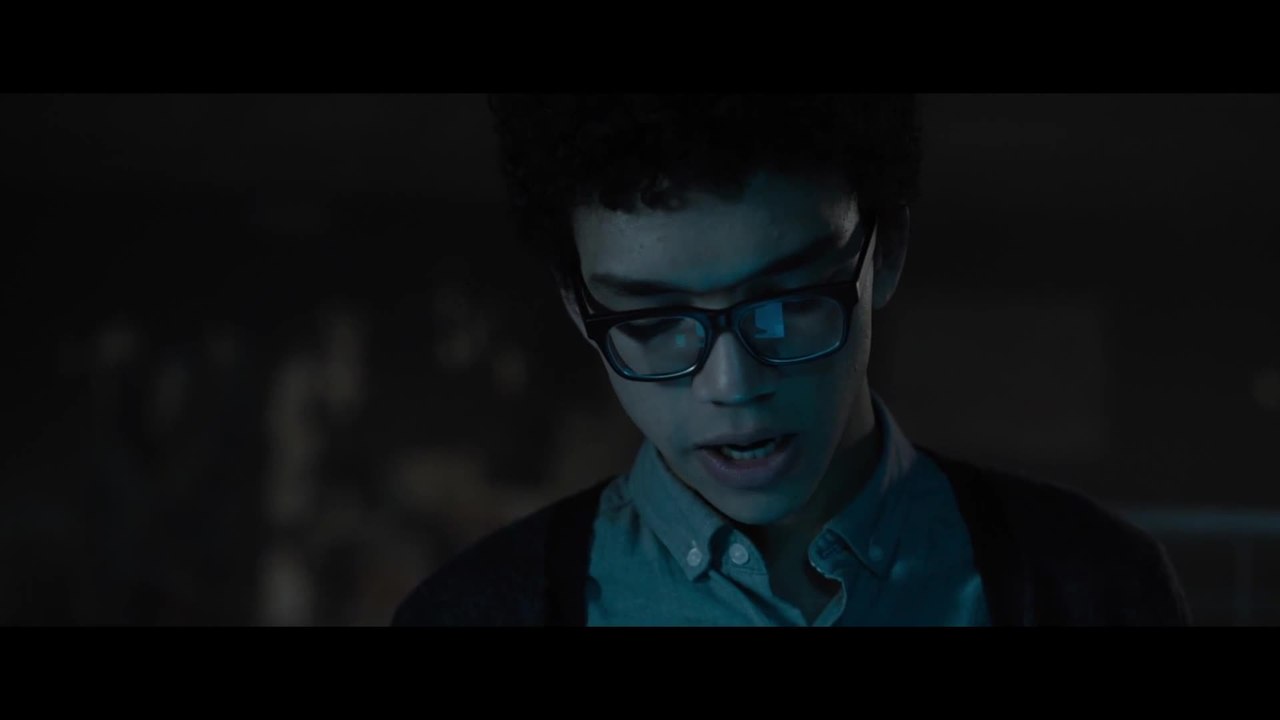 Margos Spuren - Clip Eine Papierstadt... (Deutsch) HD