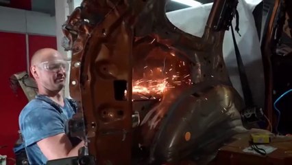 Repair of a Porsche Cayenne GTS by professionals from the Legorage team on the Celette frame machine